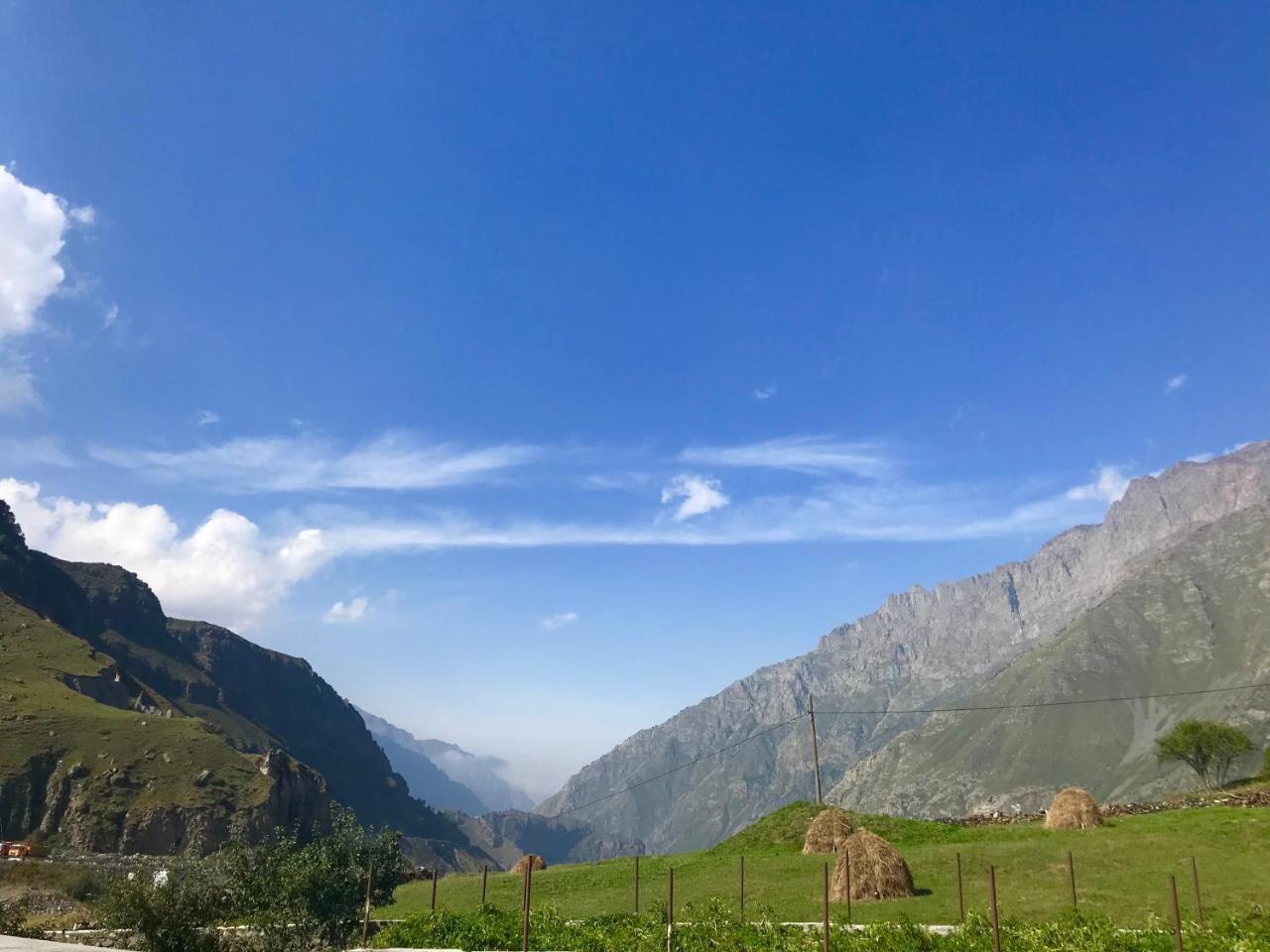 Riverside Kazbegi Buitenkant foto